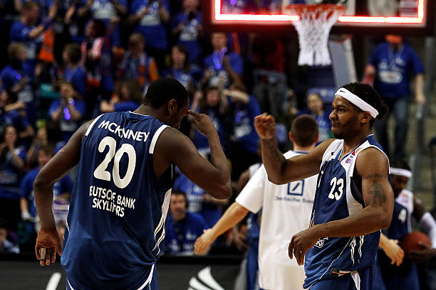 用一记精准 用一记精准